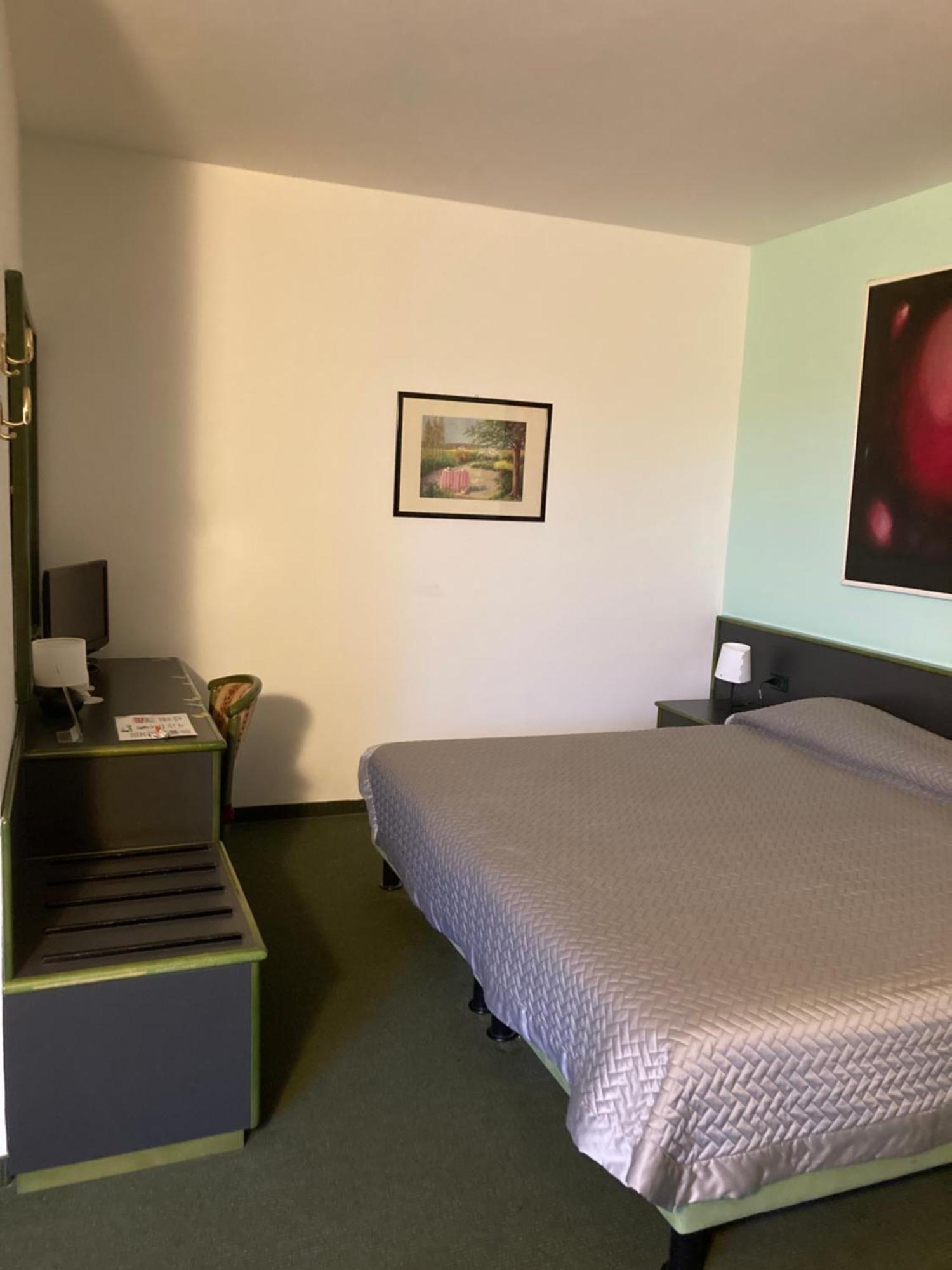 Green Hotel Poviglio  Exterior photo